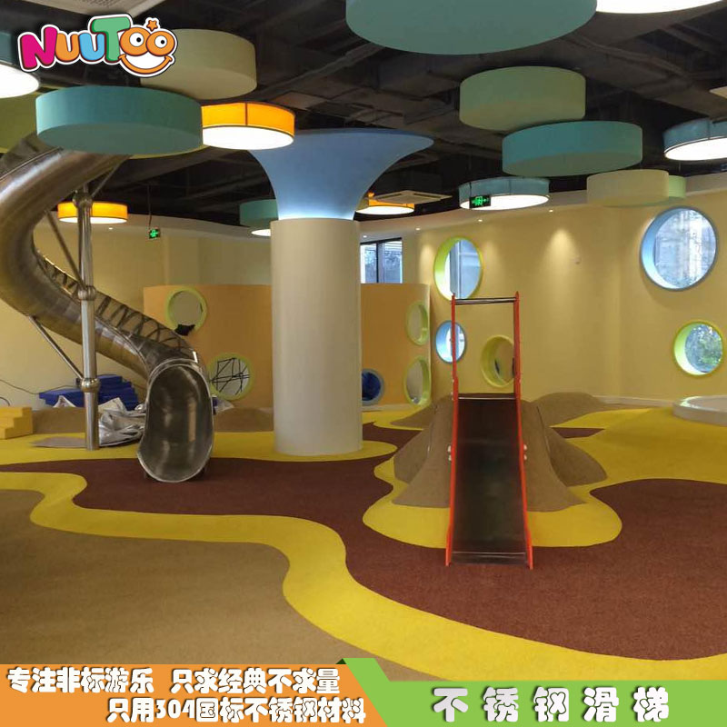 台州银泰购物中心不锈钢滑梯_乐图非标游乐设备
